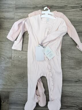 Cloud Island Baby 2 Piece Pj Set In Pink And Coral Size 3-6 Months Brand New.